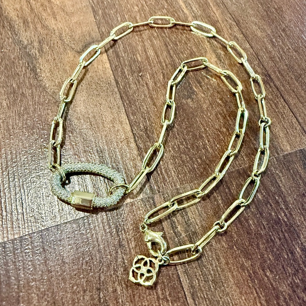 Kendra Scott Emery Gold Link and Chain Necklace in gold CZ carabiner paperclip